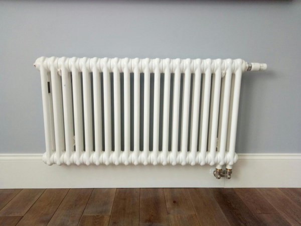 ��������� �������� Arbonia 2050/22 N69 ��� RAL 9016 � ������ ���������